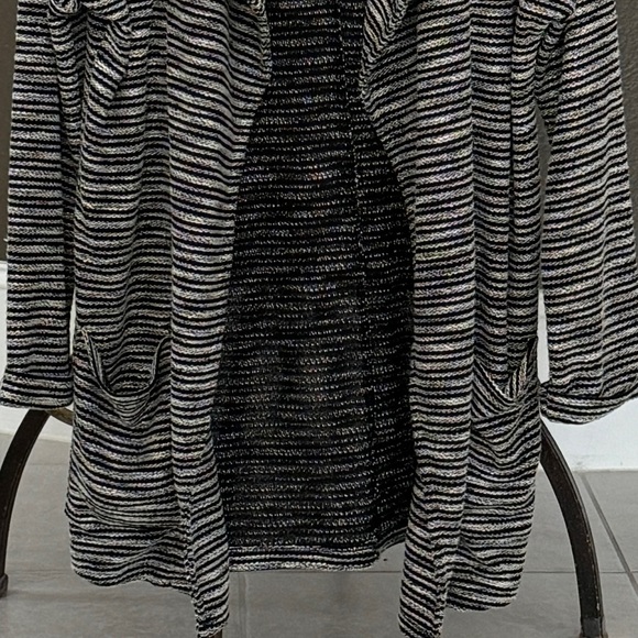 NWT - BOBEAU WOMEN'S BLACK AND GREY STRIPED CASCADING CARDIGAN - Picture 3 of 6